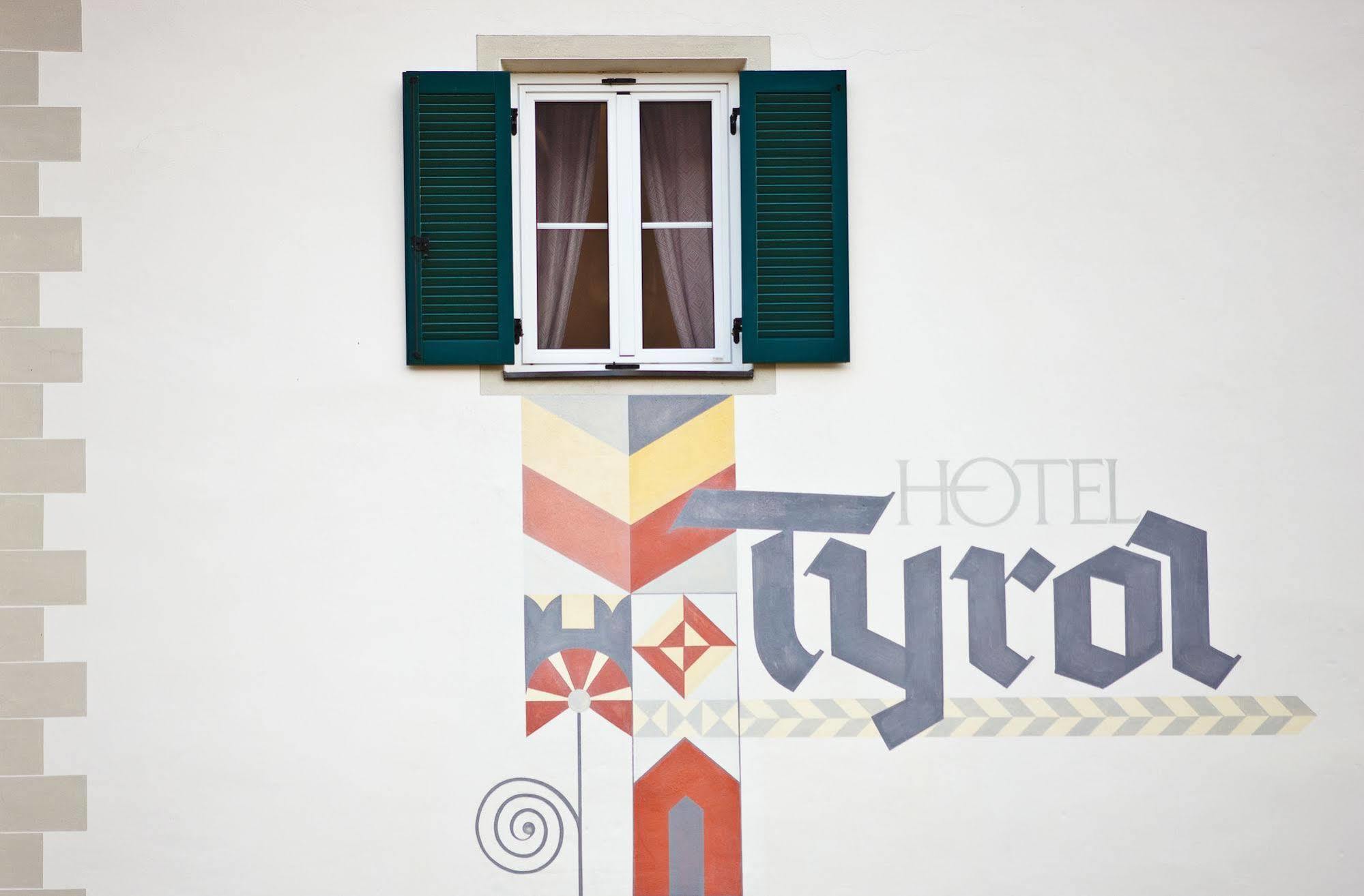 Hotel Tyrol Ora / Auer Exterior photo