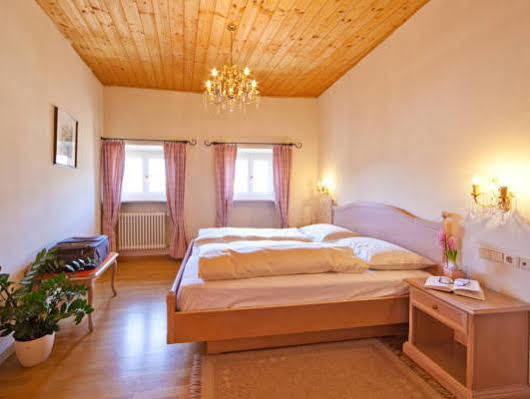 Hotel Tyrol Ora / Auer Exterior photo